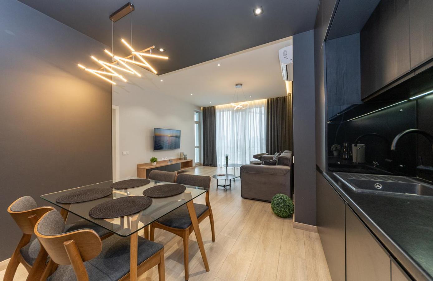 Royal Tower Residence Big Vip Apartment In Center Floor 27 Kijów Zewnętrze zdjęcie