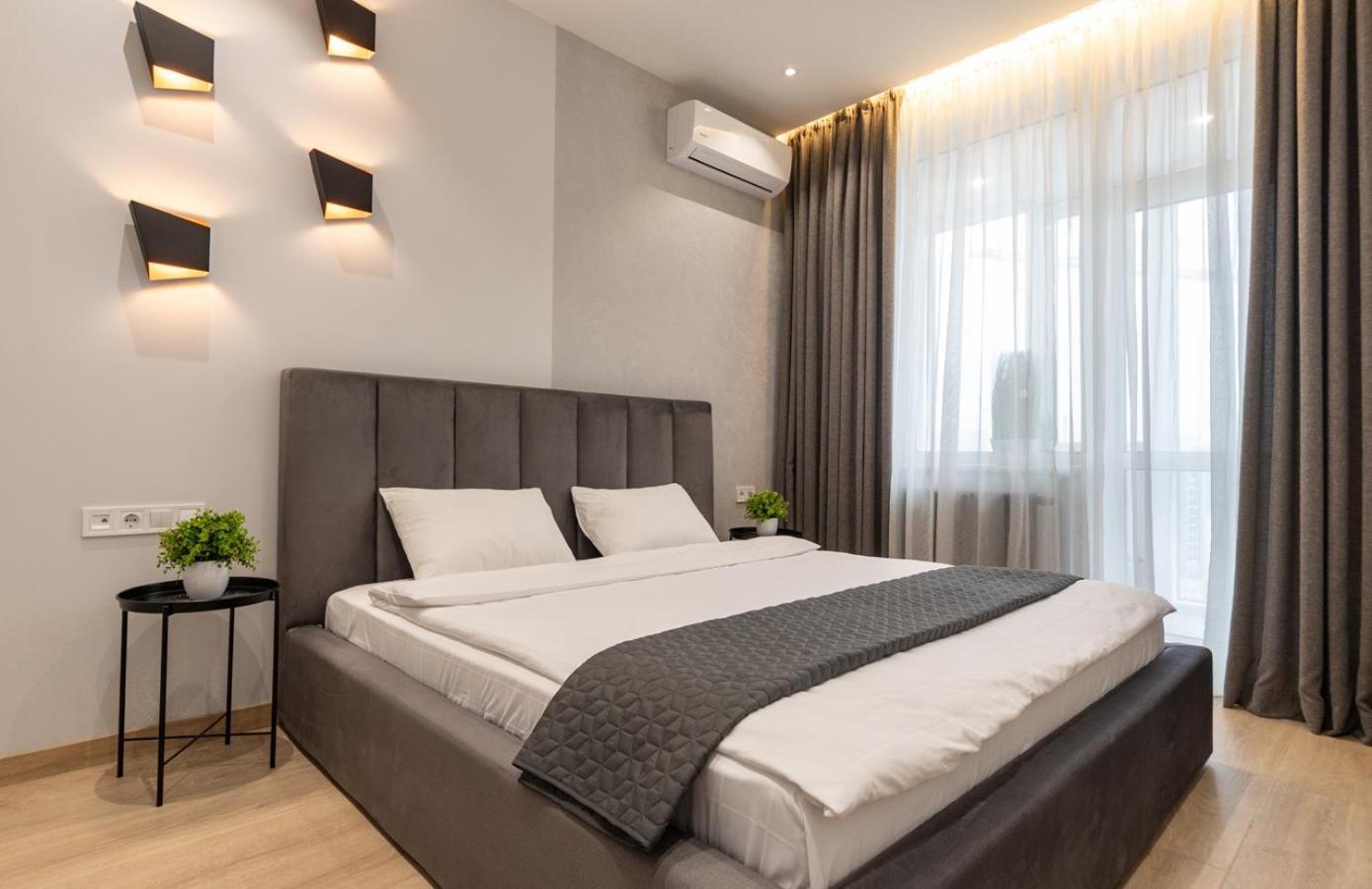 Royal Tower Residence Big Vip Apartment In Center Floor 27 Kijów Zewnętrze zdjęcie