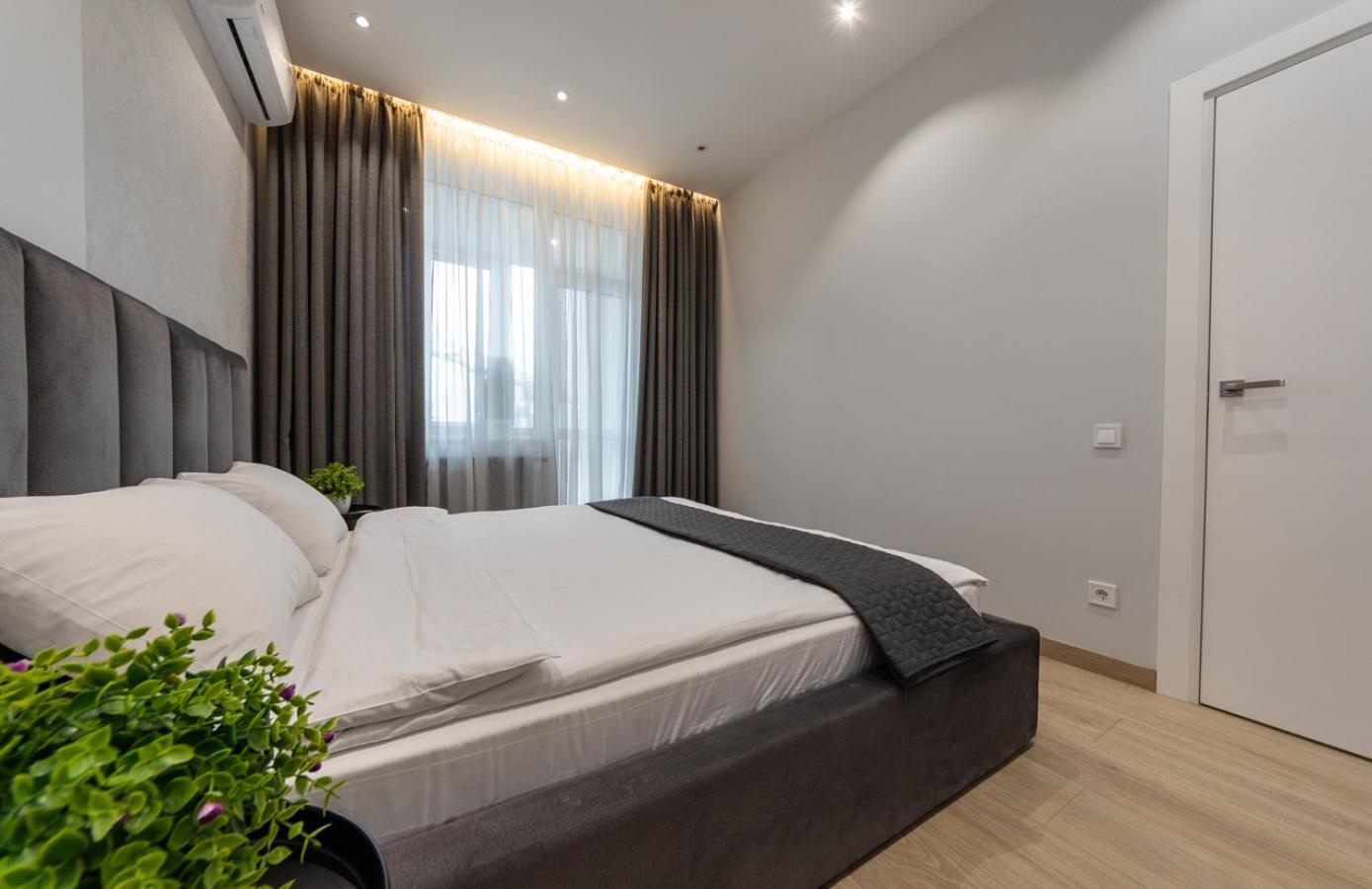 Royal Tower Residence Big Vip Apartment In Center Floor 27 Kijów Zewnętrze zdjęcie