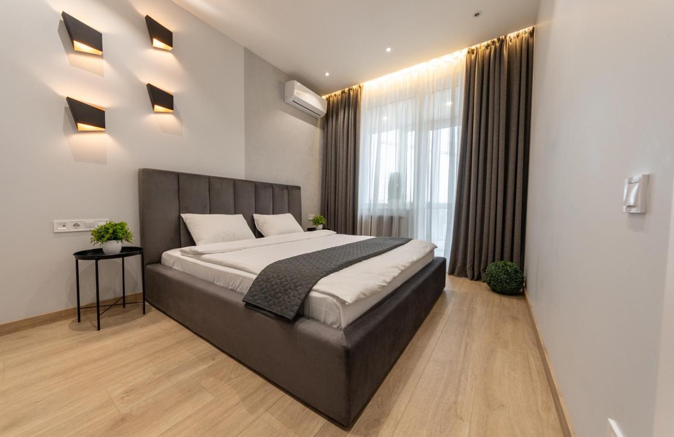 Royal Tower Residence Big Vip Apartment In Center Floor 27 Kijów Zewnętrze zdjęcie